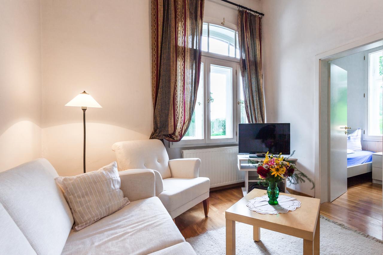Gaestehaus Villa Rose Durrrohrsdorf Esterno foto