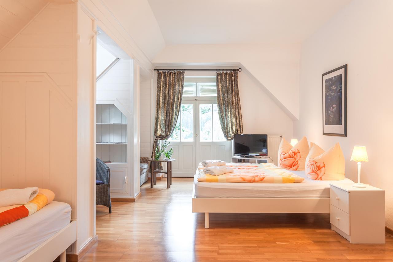 Gaestehaus Villa Rose Durrrohrsdorf Esterno foto
